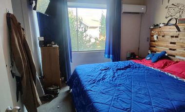 Vendo casa 3 dormitorios, 3 baños, en condominio, frente a Clínica Indisa de Maipú