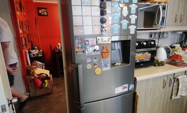 Vendo casa 3 dormitorios, 3 baños, en condominio, frente a Clínica Indisa de Maipú