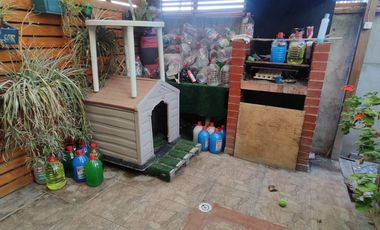 Vendo casa 3 dormitorios, 3 baños, en condominio, frente a Clínica Indisa de Maipú