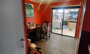 Vendo casa 3 dormitorios, 3 baños, en condominio, frente a Clínica Indisa de Maipú