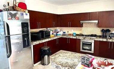 CASA EN VENTA CON VISTA A LA BAHIA EN ACAPULCO