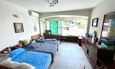 CASA EN VENTA CON VISTA A LA BAHIA EN ACAPULCO