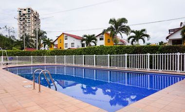 Magnífico apartamento en primer nivel con 2 alcobas y parqueadero cubierto. Av. Sur. Pereira - Colombia.