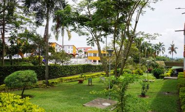 Magnífico apartamento en primer nivel con 2 alcobas y parqueadero cubierto. Av. Sur. Pereira - Colombia.