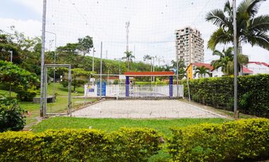 Magnífico apartamento en primer nivel con 2 alcobas y parqueadero cubierto. Av. Sur. Pereira - Colombia.