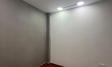 ARRIENDO LOCAL COMERCIAL/OFICINA EN CHIPRE, MANIZALES