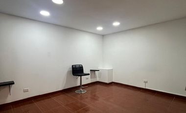 ARRIENDO LOCAL COMERCIAL/OFICINA EN CHIPRE, MANIZALES
