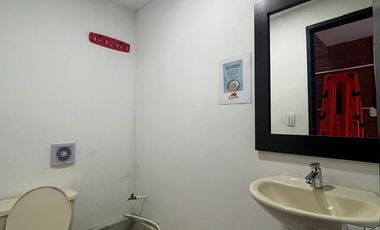 ARRIENDO LOCAL COMERCIAL/OFICINA EN CHIPRE, MANIZALES