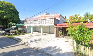 CASA EN VENTA CON LOCALES COMERCIALES EN CHETUMAL QUINTANA ROO DE REMATE
