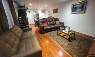 Amplia Casa esquina en Domingo Santa María Renca