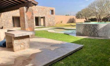 Casa en Venta  en Frac. Real del Potosi