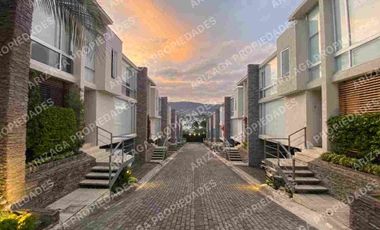 Vendo linda casa de OPORTUNIDAD