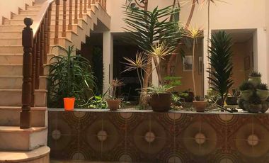 Venta de Casa Amplia, 5 Habitaciones, Bosmediano, Quito, Ecuador