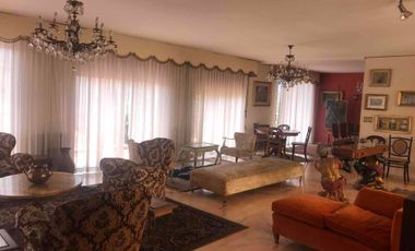 Venta de Casa Amplia, 5 Habitaciones, Bosmediano, Quito, Ecuador