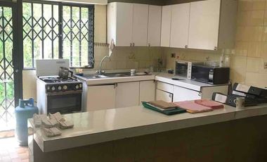 Venta de Casa Amplia, 5 Habitaciones, Bosmediano, Quito, Ecuador