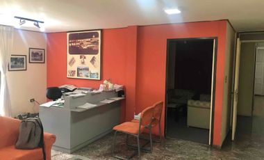 Venta de Casa Amplia, 5 Habitaciones, Bosmediano, Quito, Ecuador