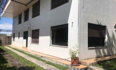 Venta de Casa Amplia, 5 Habitaciones, Bosmediano, Quito, Ecuador