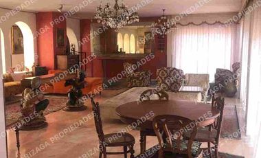 Casa  6  Habitaciones, 6 baños más Departamentos 3 dormitorios en VENTA sector Ecuavisa