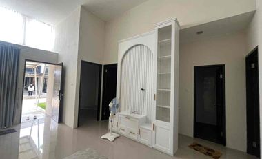 Dijual Rumah kondisi baru siap huni lokasi The Breeze type Airish CGC