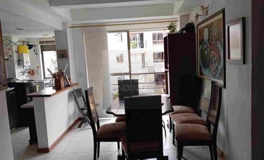 Apto en Urbanización cerrada, sin ascensor, parqueadero privado