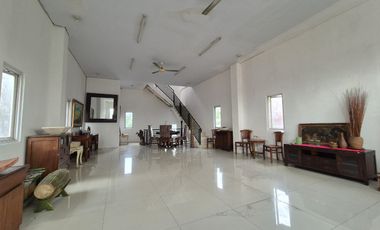 Disewakan Ruang Usaha di Jantung Kemang Timur – Lokasi Super Strategis! Bebas Banjir • Jalan Utama • Traffic Ramai