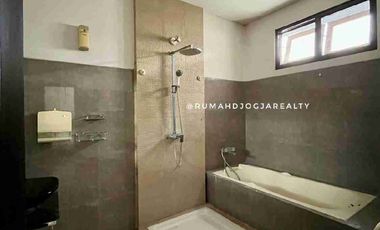 Rumah Mewah Modern Tengah Kota Kawasan Premium Timoho Jogja