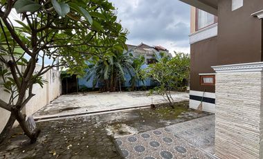 For Rent: 2-Storey House with Parking for 8 Cars in Banguntapan Area