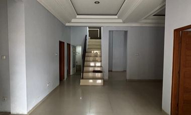 For Rent: 2-Storey House with Parking for 8 Cars in Banguntapan Area