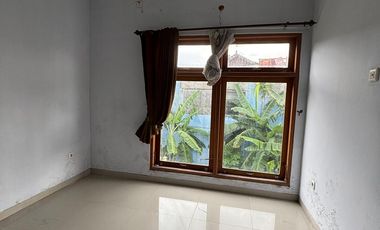 For Rent: 2-Storey House with Parking for 8 Cars in Banguntapan Area