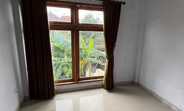 For Rent: 2-Storey House with Parking for 8 Cars in Banguntapan Area