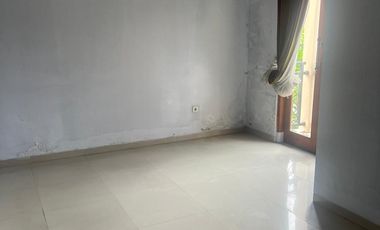 For Rent: 2-Storey House with Parking for 8 Cars in Banguntapan Area