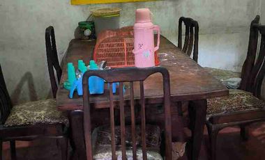 Dijual hitung tanah saja: toko dan rumah bangunan lama, di jalan slamet Riyadi Jember