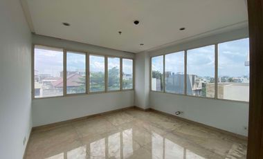 Disewakan Luxury Apartment Pantai Mutiara di Jakarta Utara - 3+1 Br Luas 255 M2 Siap Huni Jakarta Utara