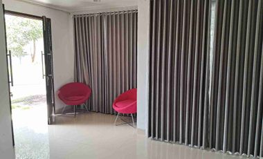 DISEWAKAN RUMAH CANTIK DAN MENARIK DI HOLLAND VILLAGE, HARGA SANGAT MURAH