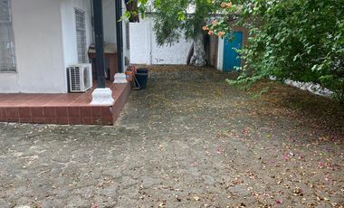 SE VENDE  CASA DE UNA PLANTA UBICADA EN LOS RANCHOS DE CRUCITA