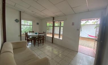 SE VENDE  CASA DE UNA PLANTA UBICADA EN LOS RANCHOS DE CRUCITA