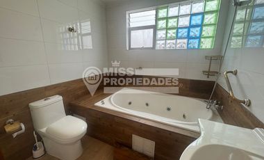 SE ARRIENDA CASA FULL EQUIPADA EN SECTOR CENTRO