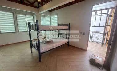 SE ARRIENDA CASA FULL EQUIPADA EN SECTOR CENTRO