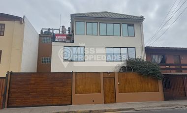 SE ARRIENDA CASA FULL EQUIPADA EN SECTOR CENTRO