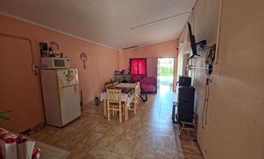 En venta: Casa + Dos locales comerciales