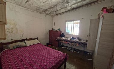 En venta: Casa + Dos locales comerciales