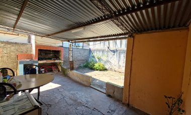 En venta: Casa + Dos locales comerciales