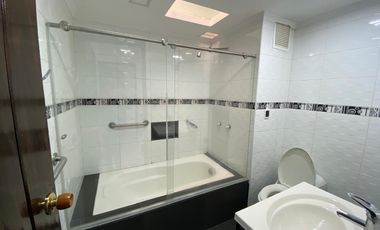 CASA DE USO COMERCIAL EN ARRIENDO EN LA ARBOLEDA EN MANIZALES