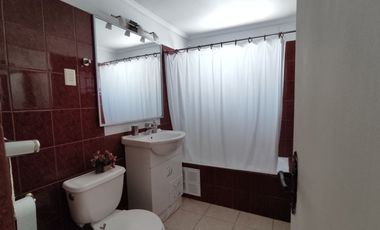 Gran Casa Sólida y Aislada | 4 Dormitorios + Quincho | Barrio Tranquilo