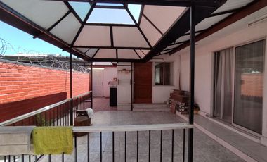 Gran Casa Sólida y Aislada | 4 Dormitorios + Quincho | Barrio Tranquilo