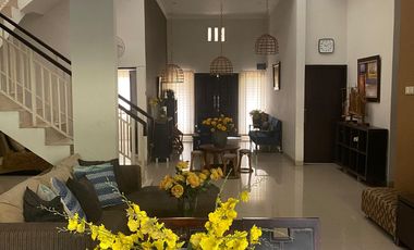 Sewa Rumah Luas Rasa Villa di Padasuka Udara Sejuk Cocok Untuk Hunian Juga Kantor | SW066