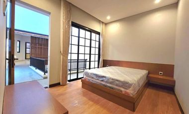 BRAND NEW VILLA 3BR WITH ROOFTOP FURNISHED BEST LOKASI DI NUSA DUA