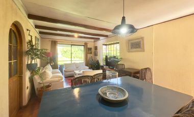 Se vende casa con terreno de 450m2 en condominio de Av. España, Curicó