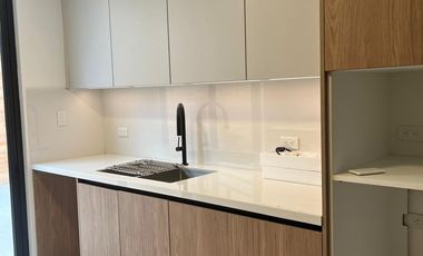 En Venta departamento de 2 dormtorios en Puertas del Sol - Cuenca