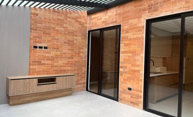 En Venta departamento de 2 dormtorios en Puertas del Sol - Cuenca